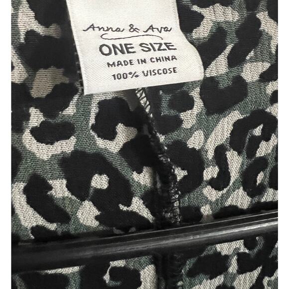 Anna & Ava Animal Print Tie Front Kimono - Picture 4 of 5